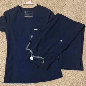 FIGS Deep Blue Scrub Ensemble